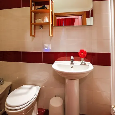 לינה וארוחת בוקר Vanella Domus 4*