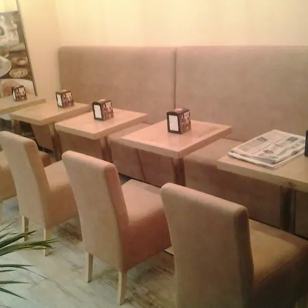 Vanella Domus Couette-café 4*